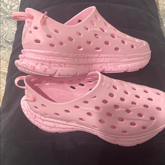 KANES Revive - Bubblegum / Pink
Speckle
Active Recovery Shoe - Picture 1 of 6